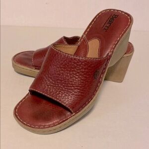 Born| Leather Slide Sandals.